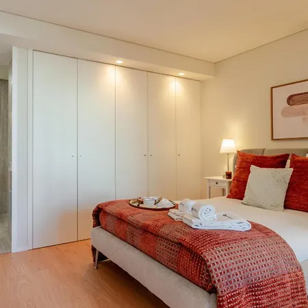 Premium W/ Garage & Balcony By Hostwise