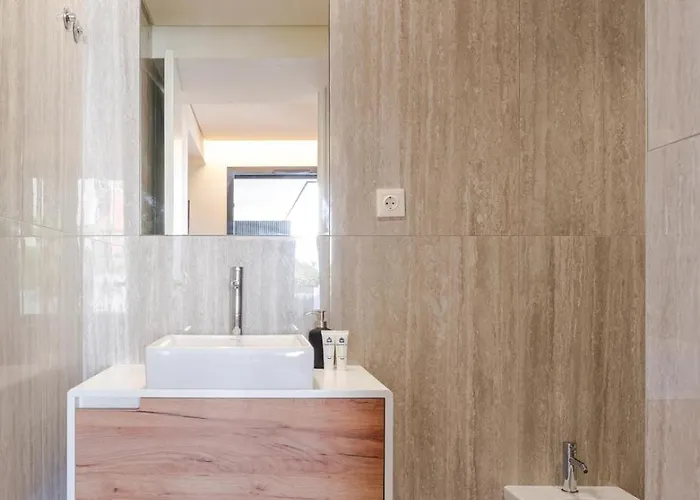 公寓 Premium W/ Garage & Balcony By Hostwise