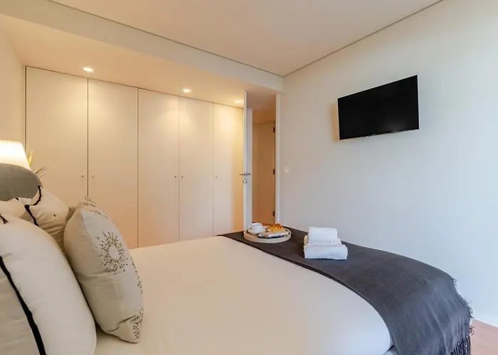 Premium W/ Garage & Balcony By Hostwise * 加亚新城