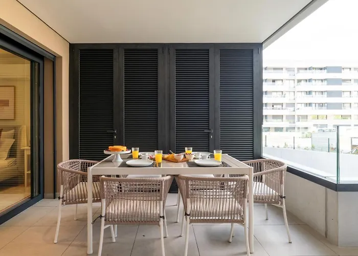 Premium W/ Garage & Balcony By Hostwise 公寓