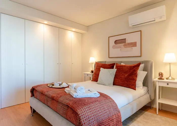 Premium W/ Garage & Balcony By Hostwise *