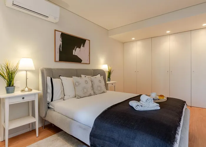 Premium W/ Garage & Balcony By Hostwise