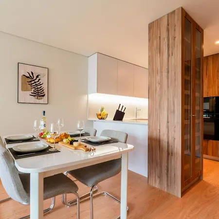 Premium W/ Garage & Balcony By Hostwise Apartament *