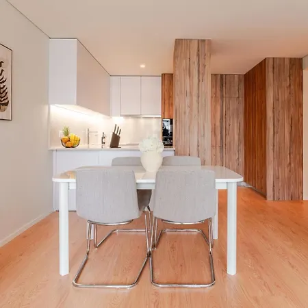 Premium W/ Garage & Balcony By Hostwise Appartement