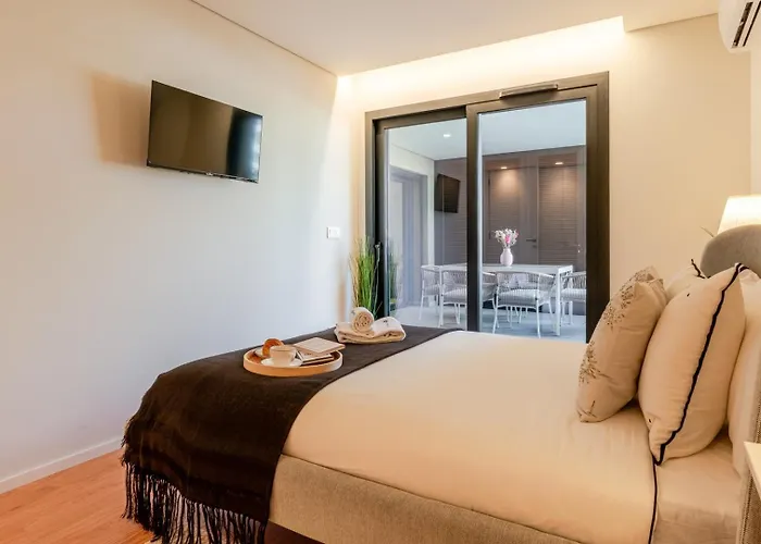 Premium W/ Garage & Balcony By Hostwise *