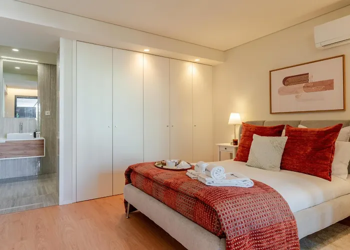 Premium W/ Garage & Balcony By Hostwise